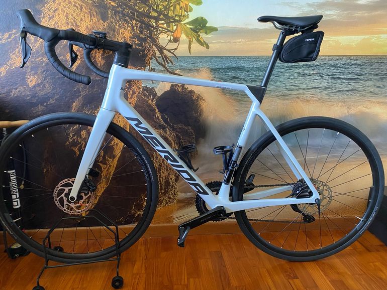 Used Merida SCULTURA 6000 Di2 2024 2024 Road & Gravel, White — image 3 of 3