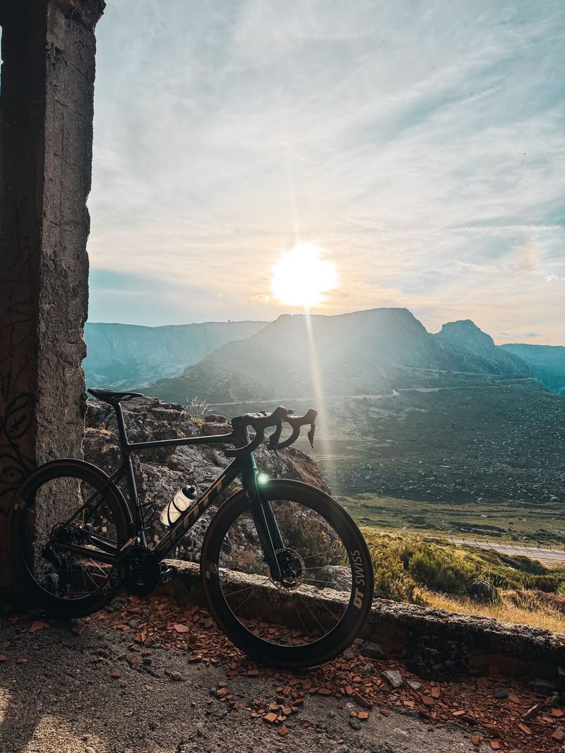 Used Scott Addict 20 2023 2023 Road & Gravel, Green — image 2 of 21
