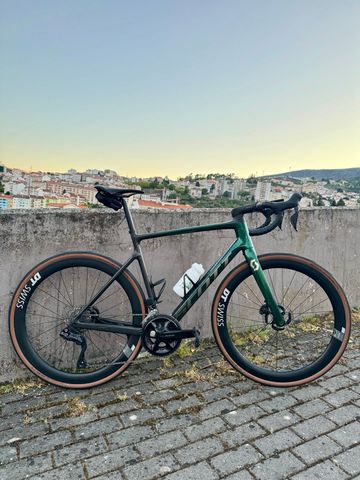 Used Scott Addict 20 2023 2023 Road & Gravel, Green — image 3 of 21