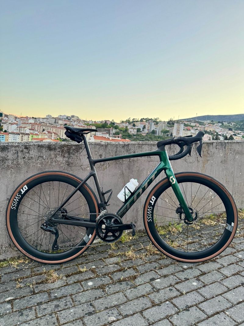 Used Scott Addict 20 2023 2023 Road & Gravel, Green — image 3 of 21