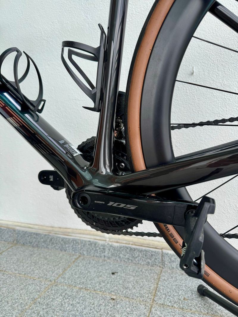 Used Scott Addict 20 2023 2023 Road & Gravel, Green — image 16 of 21