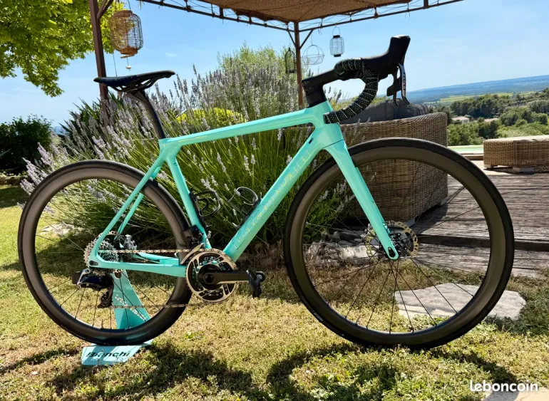 Brugt Bianchi Specialissima - Red eTap AXS 2022 2022 Road & Gravel — billede 1 af 11
