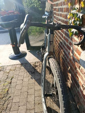Used Giant Revolt Advanced 0 2025 2025 Road & Gravel, Light Gray — image 10 of 10