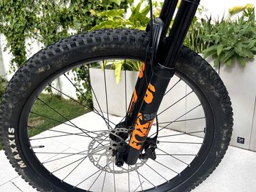 Used Mondraker Dusk RR 2021 2021 Mountainbike, White, 29 — image 4 of 5