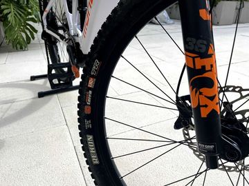 Used Mondraker Dusk RR 2021 2021 Mountainbike, White, 29 — image 5 of 5
