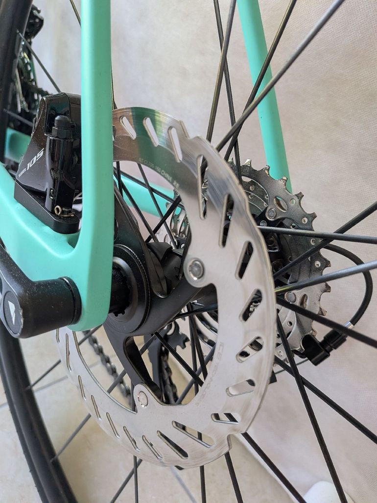 Käytetty Canyon Ultimate Shimano 105 2022 Road & Gravel — kuva 10 / 14