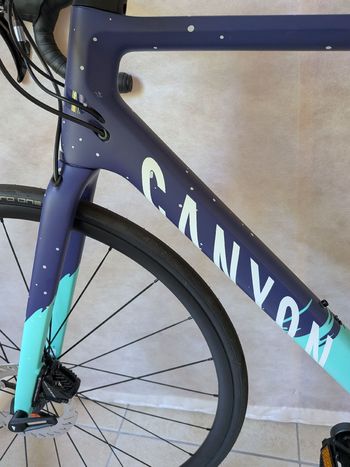 Käytetty Canyon Ultimate Shimano 105 2022 Road & Gravel — kuva 9 / 14