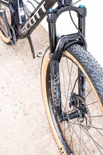 Used Scott Spark RC Comp 2024 2024 Mountainbike, Black — image 4 of 11