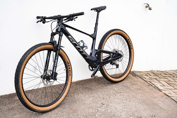 Used Scott Spark RC Comp 2024 2024 Mountainbike, Black — image 10 of 11