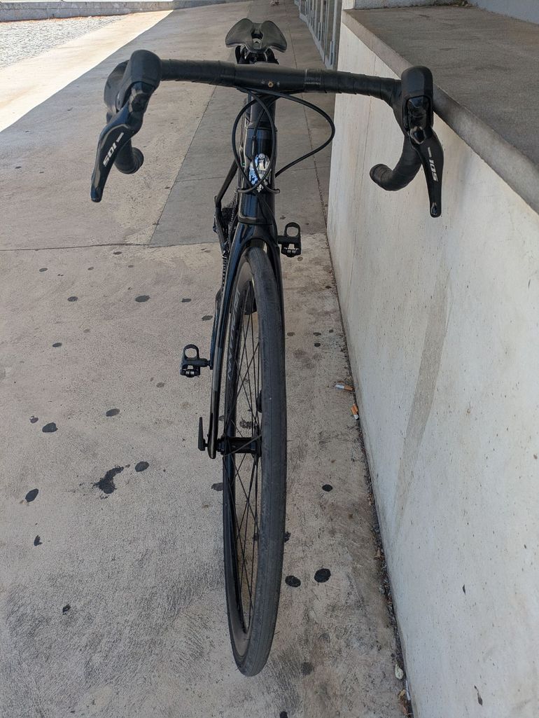 Used Bianchi Infinito 105 2023 2023 Road & Gravel, Black — image 4 of 4