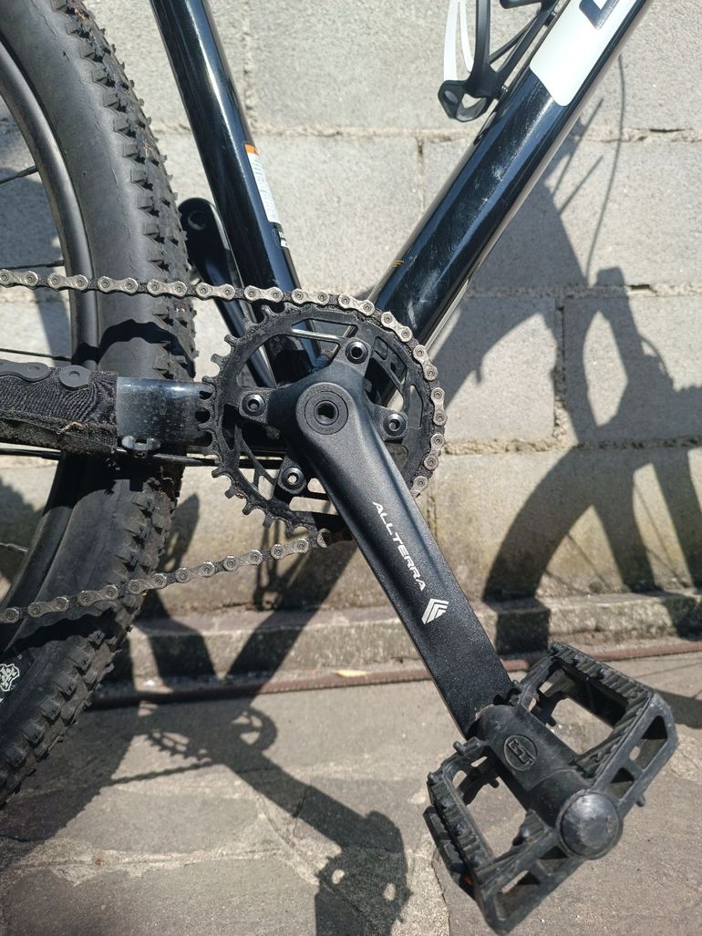 Used GT Avalanche Comp 2022 2022 Mountainbike, Black, 27.5 — image 10 of 10
