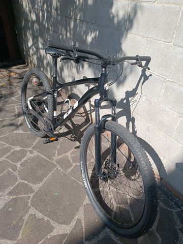 Gebrauchtes GT Avalanche Comp 2022 2022 Mountainbike, Schwarz, 27.5 — Bild 2 von 10