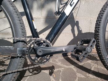 Used GT Avalanche Comp 2022 2022 Mountainbike, Black, 27.5 — image 3 of 10