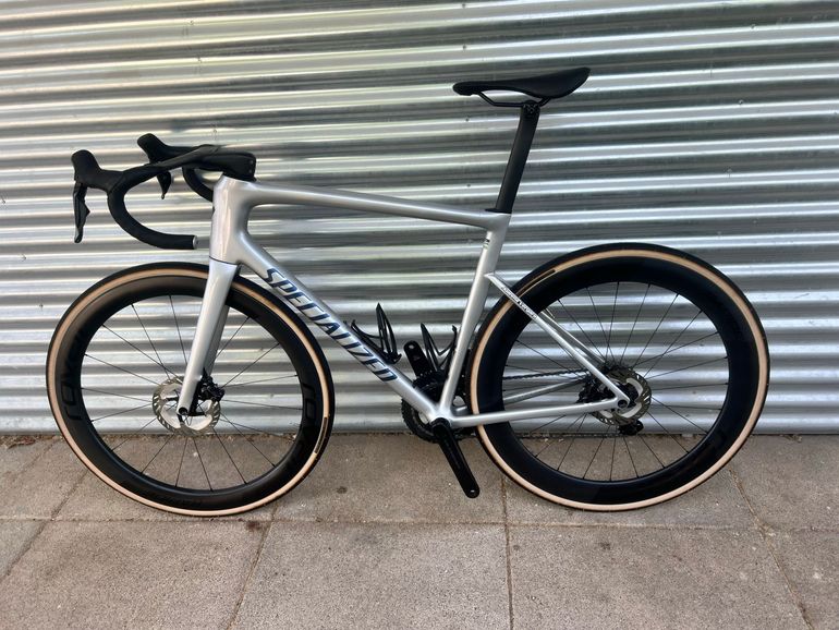 Used Specialized Tarmac SL8 Pro - Ultegra Di2 2025 2025 Road & Gravel, Light Gray — image 2 of 4