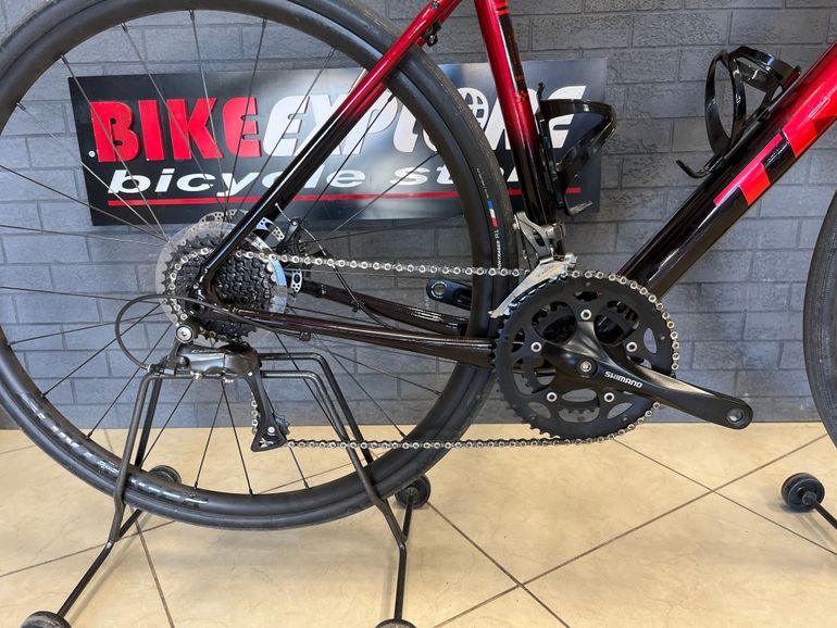 Used Trek Domane AL 2 Gen 4 2026 2026 Road & Gravel, Red — image 3 of 5