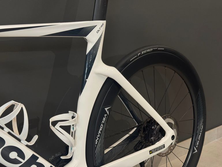 Käytetty Bianchi Oltre Comp Ultegra Di2 2024 2024 Road & Gravel — kuva 9 / 9