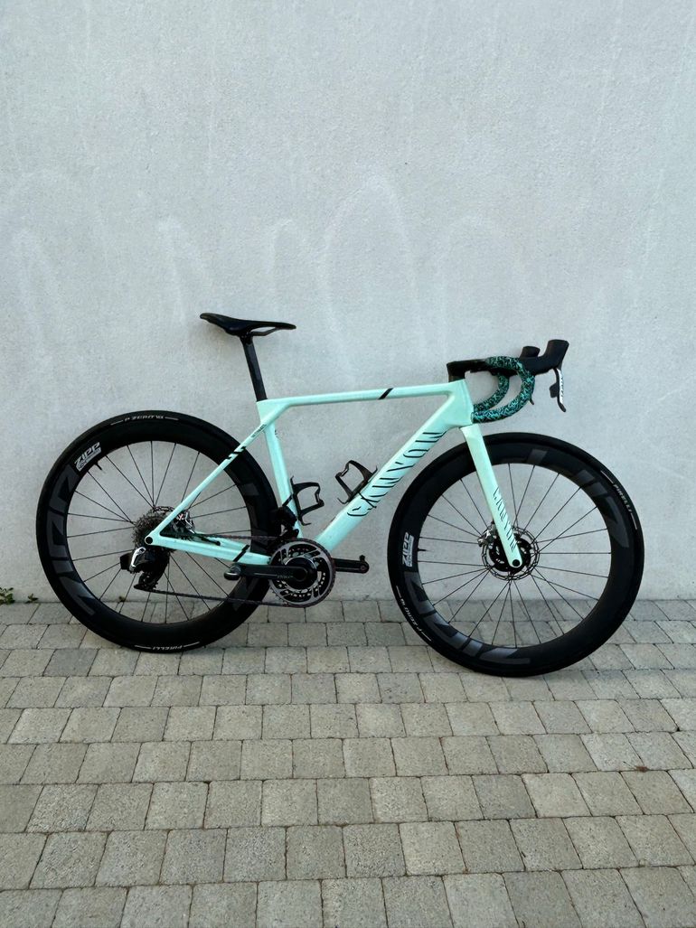 Used Canyon Ultimate CFR AXS 2024 2024 Road & Gravel, Blue — image 1 of 3