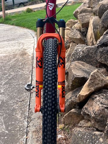 Used Berria BRAVO 5 2023 2023 Mountainbike, Red — image 6 of 9