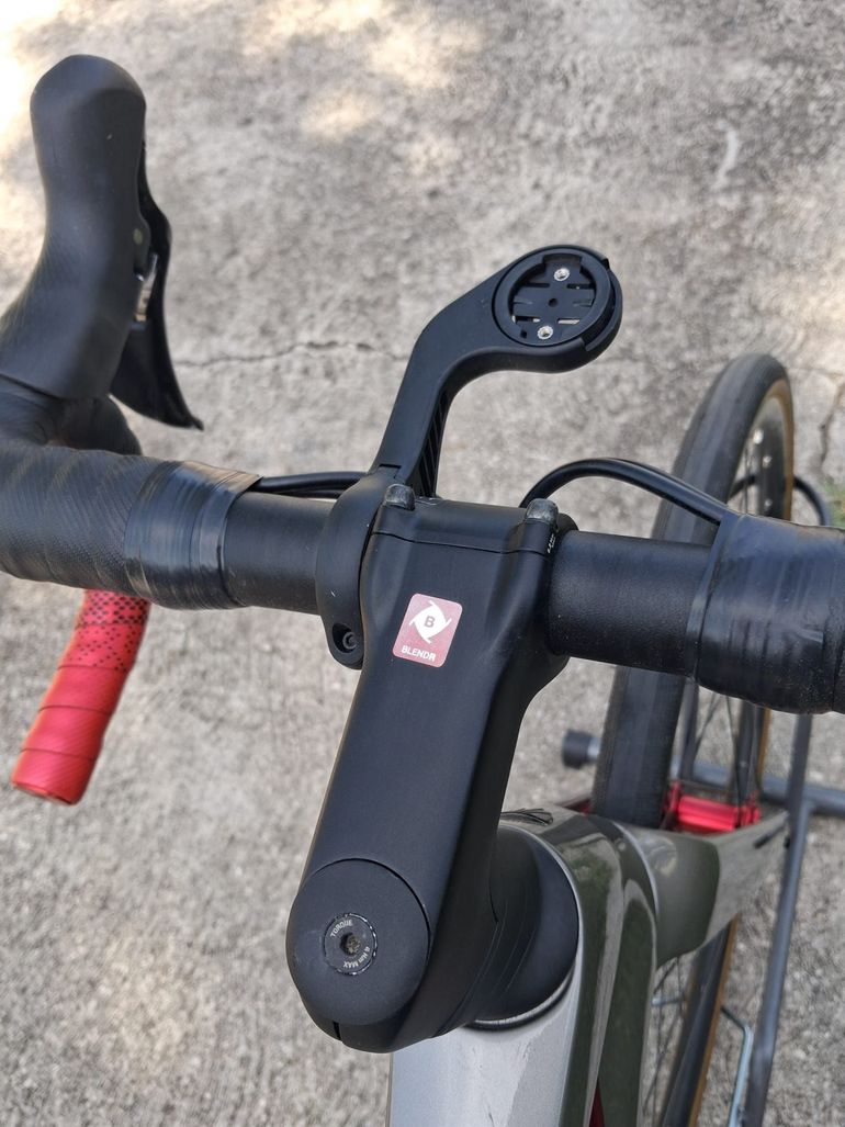 Used Trek Domane SL 5 Gen 3 2023 2023 Road & Gravel, Black — image 7 of 11