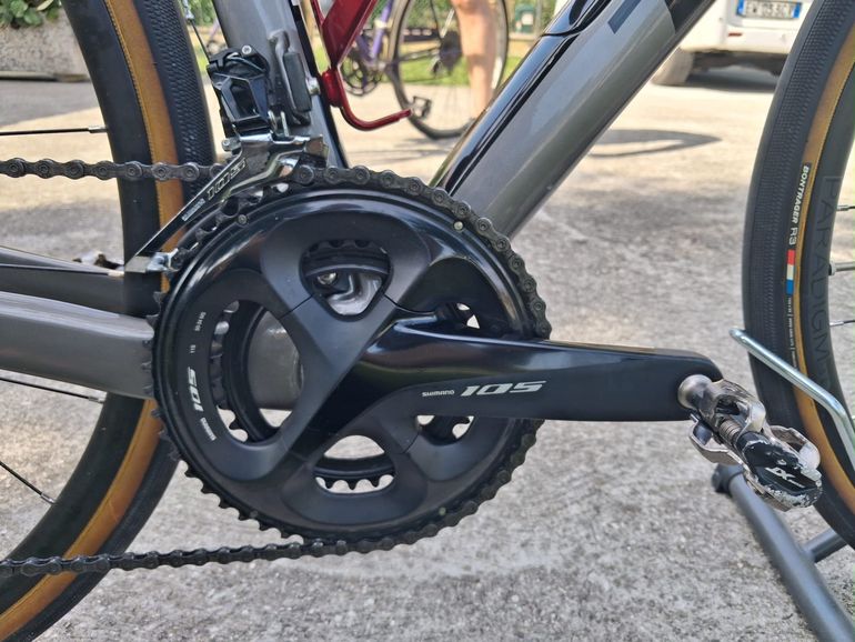 Used Trek Domane SL 5 Gen 3 2023 2023 Road & Gravel, Black — image 6 of 11