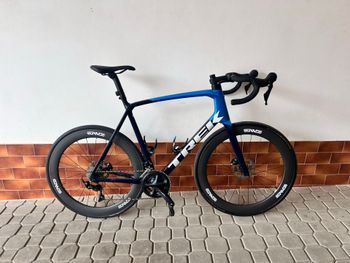 Used Trek Émonda SL 5 2024 2024 Road & Gravel, Blue — image 8 of 13