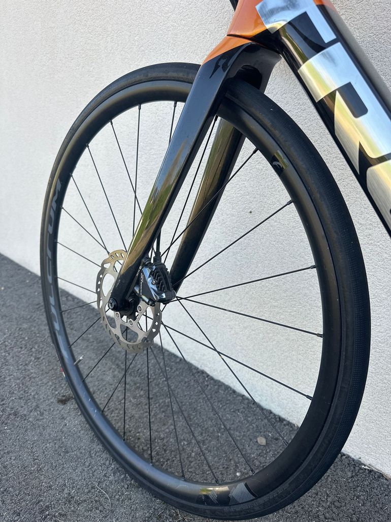 Použité Trek Émonda SL 7 Disc 2019 2019 Road & Gravel — obrázek 5 z 6