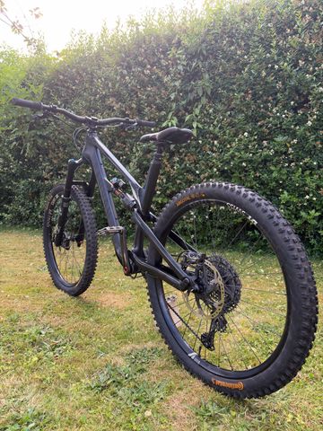 Gebrauchtes Canyon Spectral CF 8.0 2020 2020 Mountainbike, Schwarz, 27.5 — Bild 2 von 8