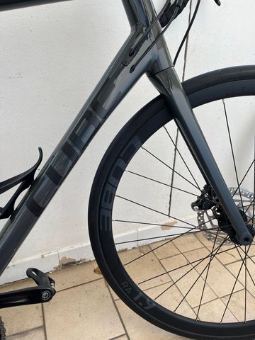 Used CUBE ATTAIN SL 2022 2022 Road & Gravel, Light Gray — image 7 of 11