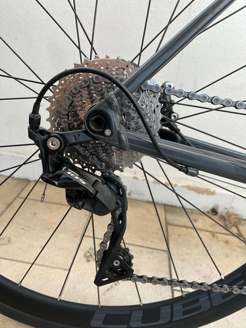Used CUBE ATTAIN SL 2022 2022 Road & Gravel, Light Gray — image 3 of 11