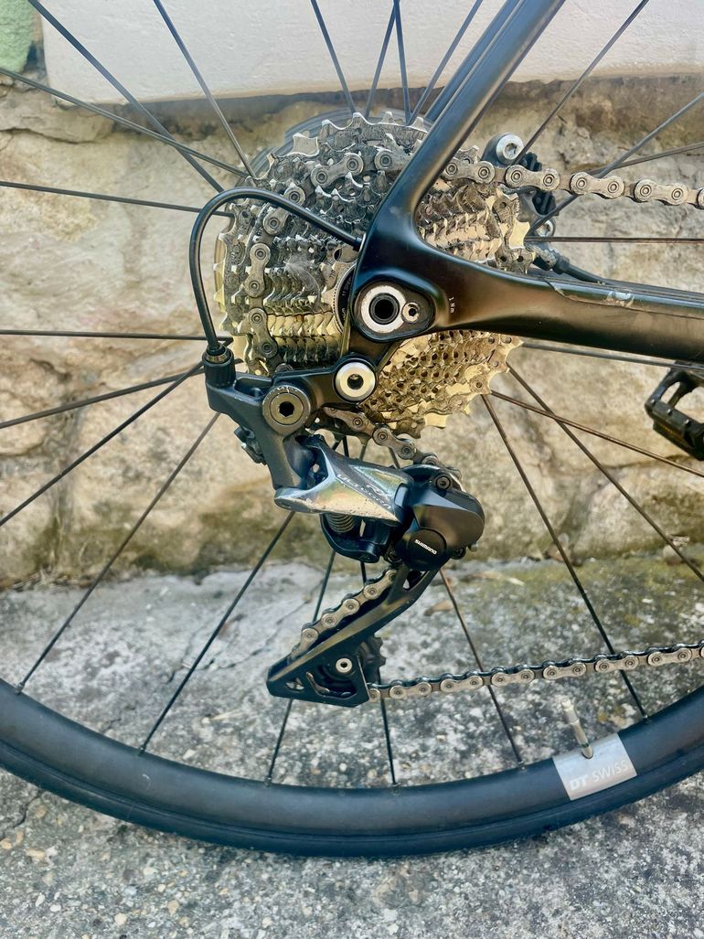 Gebrauchtes Canyon Endurace WMN CF SL Disc 8.0 Di2 2018 2018 Road & Gravel, Schwarz — Bild 3 von 6