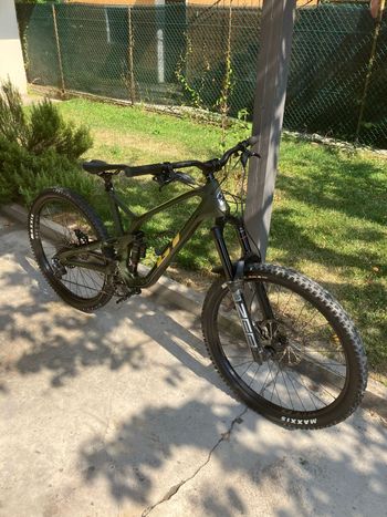 Used GT Force Carbon Pro 2022 2022 Mountainbike, Green, 29 — image 3 of 6