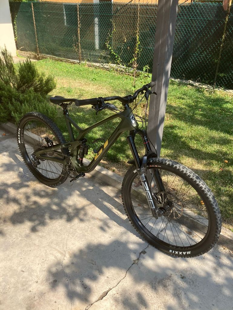 Used GT Force Carbon Pro 2022 2022 Mountainbike, Green, 29 — image 3 of 6