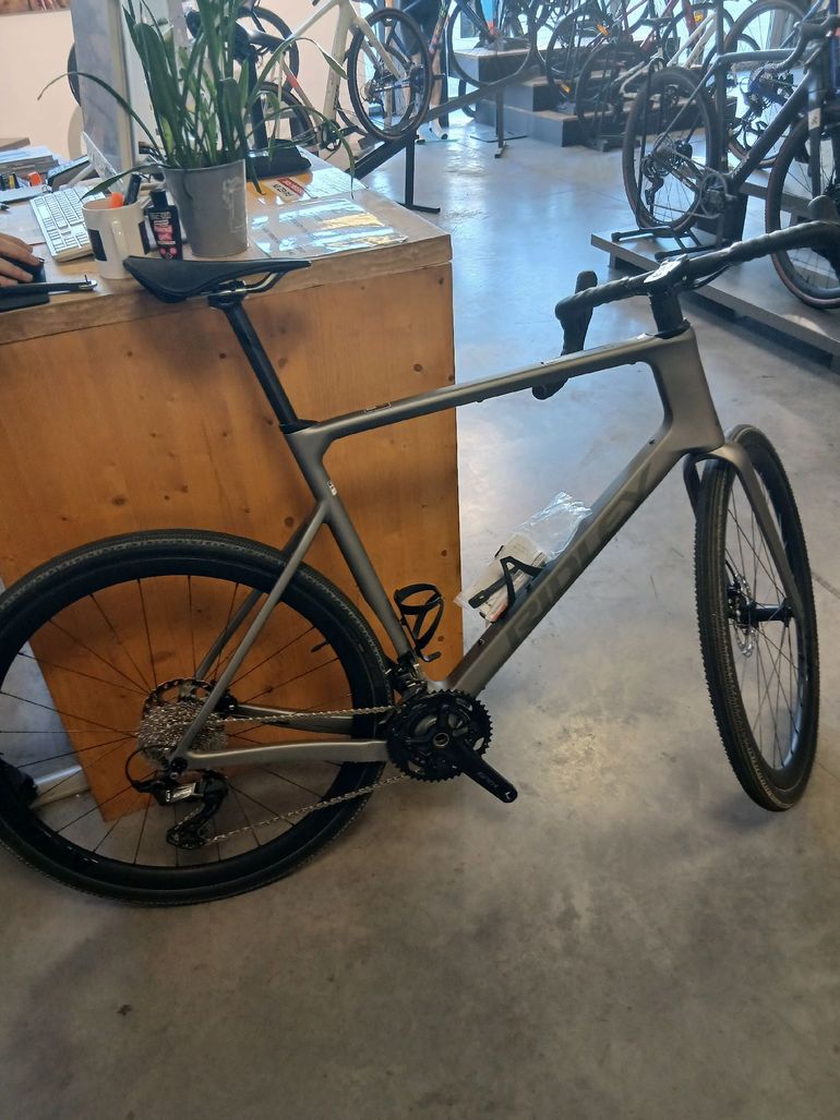 Used Ridley Astr - Shimano GRX600 2x12sp 2024 2024 Road & Gravel, Light Gray — image 2 of 3