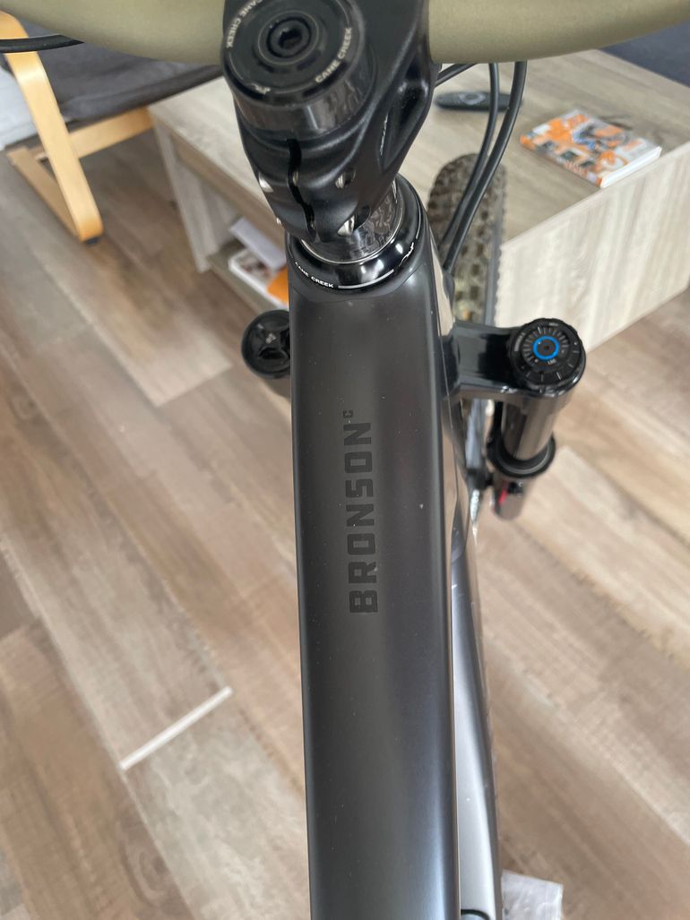 Brugt Santa Cruz BRONSON GX AXS RSV / Carbon C 2024 Frameset 2024 Mountainbike — billede 4 af 8