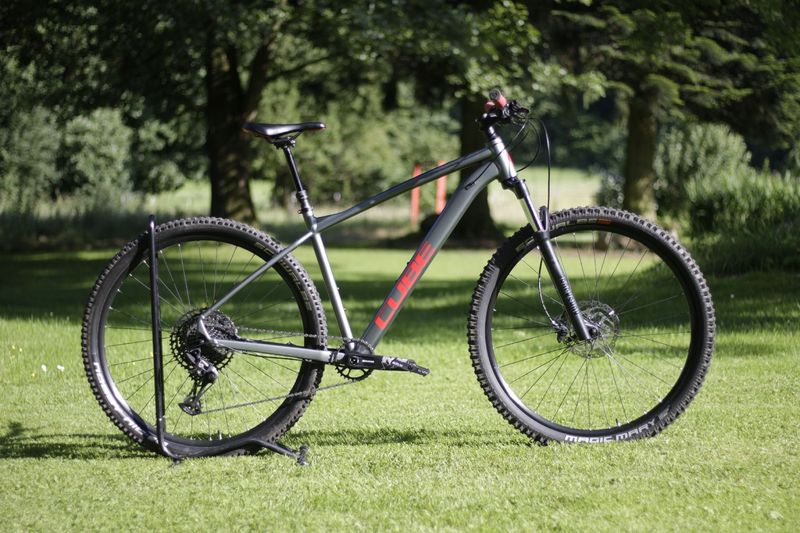 Used CUBE ANALOG 2021 2021 Mountainbike, Light Gray — image 1 of 12