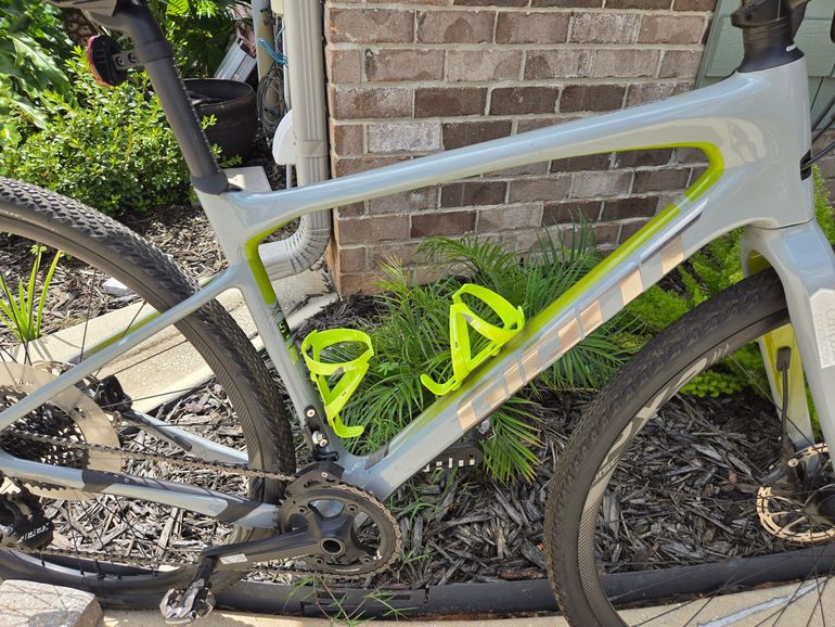 Used Giant Revolt SRAM Apex 2021 Road & Gravel, Light Gray — image 8 of 8