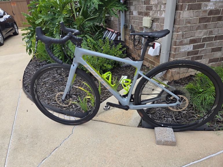 Used Giant Revolt SRAM Apex 2021 Road & Gravel, Light Gray — image 1 of 8