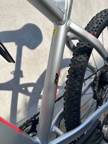 Used Whistle Patwin Shimano Deore XT 2025 Mountainbike, Light Gray — image 2 of 8