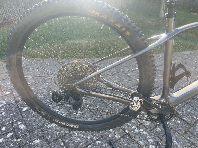 Used Orbea ALMA M50 2023 2023 Mountainbike, Light Gray, 29 — image 4 of 8
