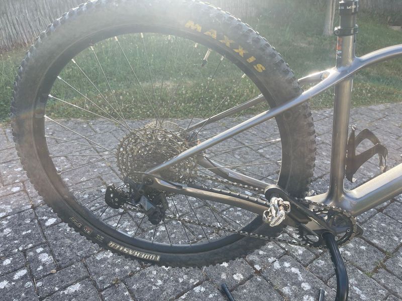 Gebrauchtes Orbea ALMA M50 2023 2023 Mountainbike, Hellgrau, 29 — Bild 4 von 8
