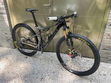 Orbea OIZ M10 2021 2021 Mountainbike usato, Nero — immagine 5 di 8