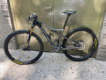 Orbea OIZ M10 2021 2021 Mountainbike usato, Nero — immagine 2 di 8