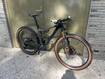 Orbea OIZ M10 2021 2021 Mountainbike usato, Nero — immagine 8 di 8