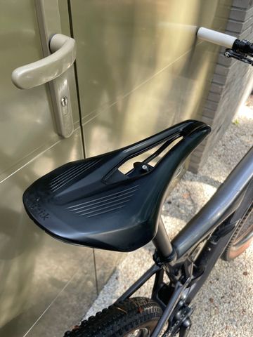 Orbea OIZ M10 2021 2021 Mountainbike usato, Nero — immagine 6 di 8