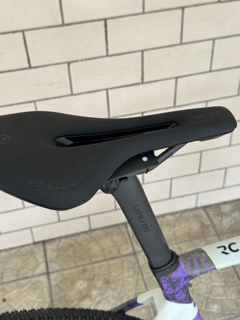 Used Scott Addict Gravel RC 2024 2024 Road & Gravel, Purple — image 8 of 11