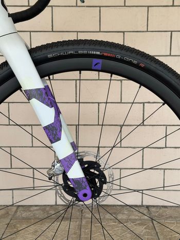 Used Scott Addict Gravel RC 2024 2024 Road & Gravel, Purple — image 5 of 11