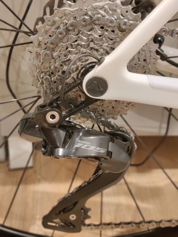 Used Canyon Ultimate CF 7 Di2 AERO 2026 2026 Road & Gravel, White — image 2 of 4
