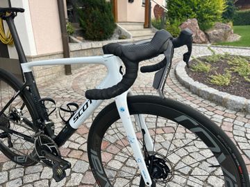 Scott Addict RC SRAM Red eTap AXS 2025 Road & Gravel d'occasion — image 6 sur 9