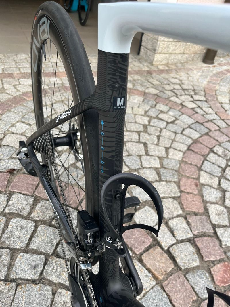 Scott Addict RC SRAM Red eTap AXS 2025 Road & Gravel d'occasion — image 7 sur 9