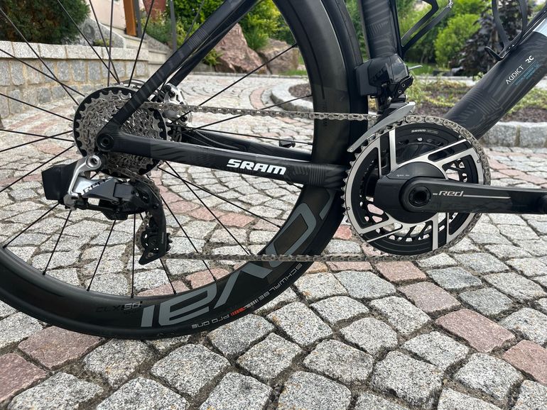 Used Scott Addict RC SRAM Red eTap AXS 2025 Road & Gravel, White — image 2 of 9